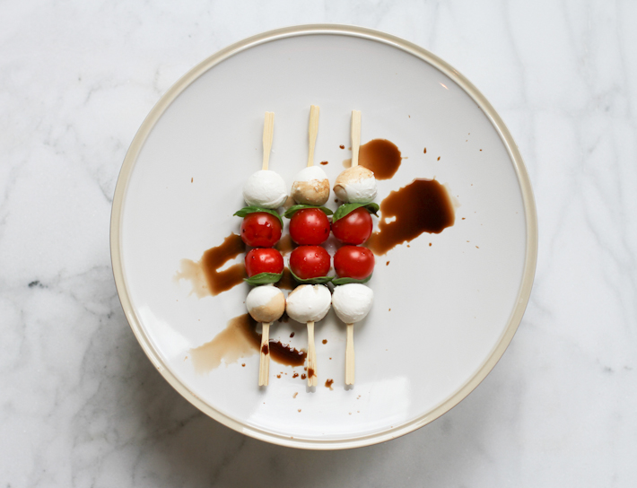 Caprese Salad Hors D'oeuvres || Joyfully So 