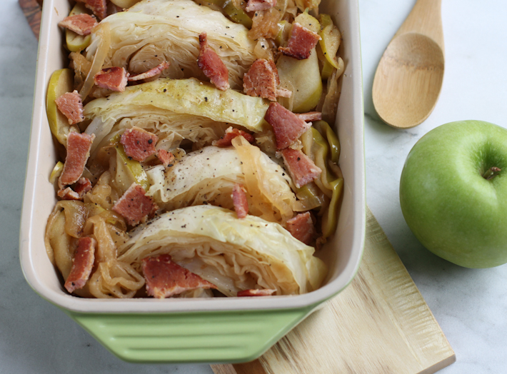 Apple Braised Cabbage 