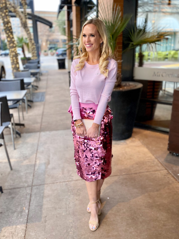 This gorgeous sequin skirt is the statement piece of the season! With the pretty pink color and satin ribbon, get ready to turn heads!  | Pink sequin skirt | Sequin pencil skirt