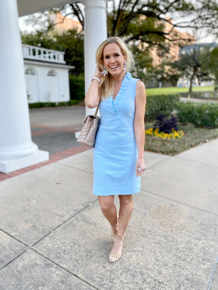 A ruffle shift dress fit for spring and summer, plus details on how you can receive gifts with purchase of this dress and many other spring finds! | Spring fashion | Lilly Pulitzer dress