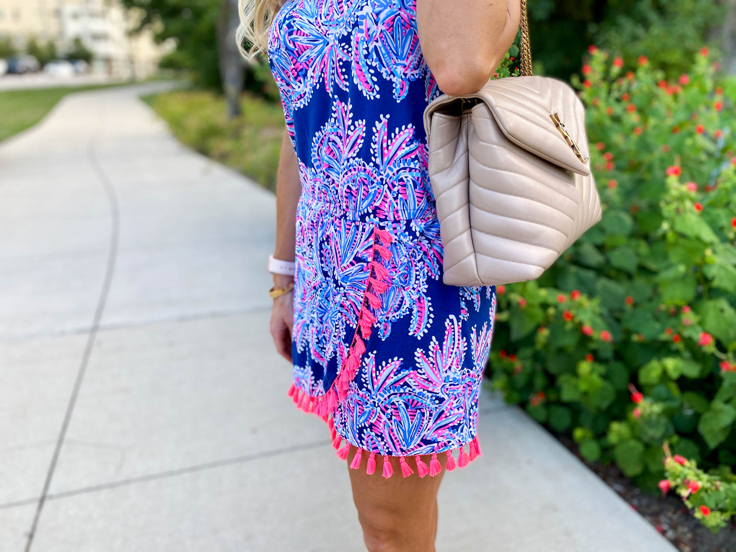 We are talking about the Lilly Pulitzer After Party Sale, Lilly Pulitzer sale predictions, APS dates, current favorites, gifts with purchase and more! | Lilly Pulitzer style Lilly Pulitzer orange dress