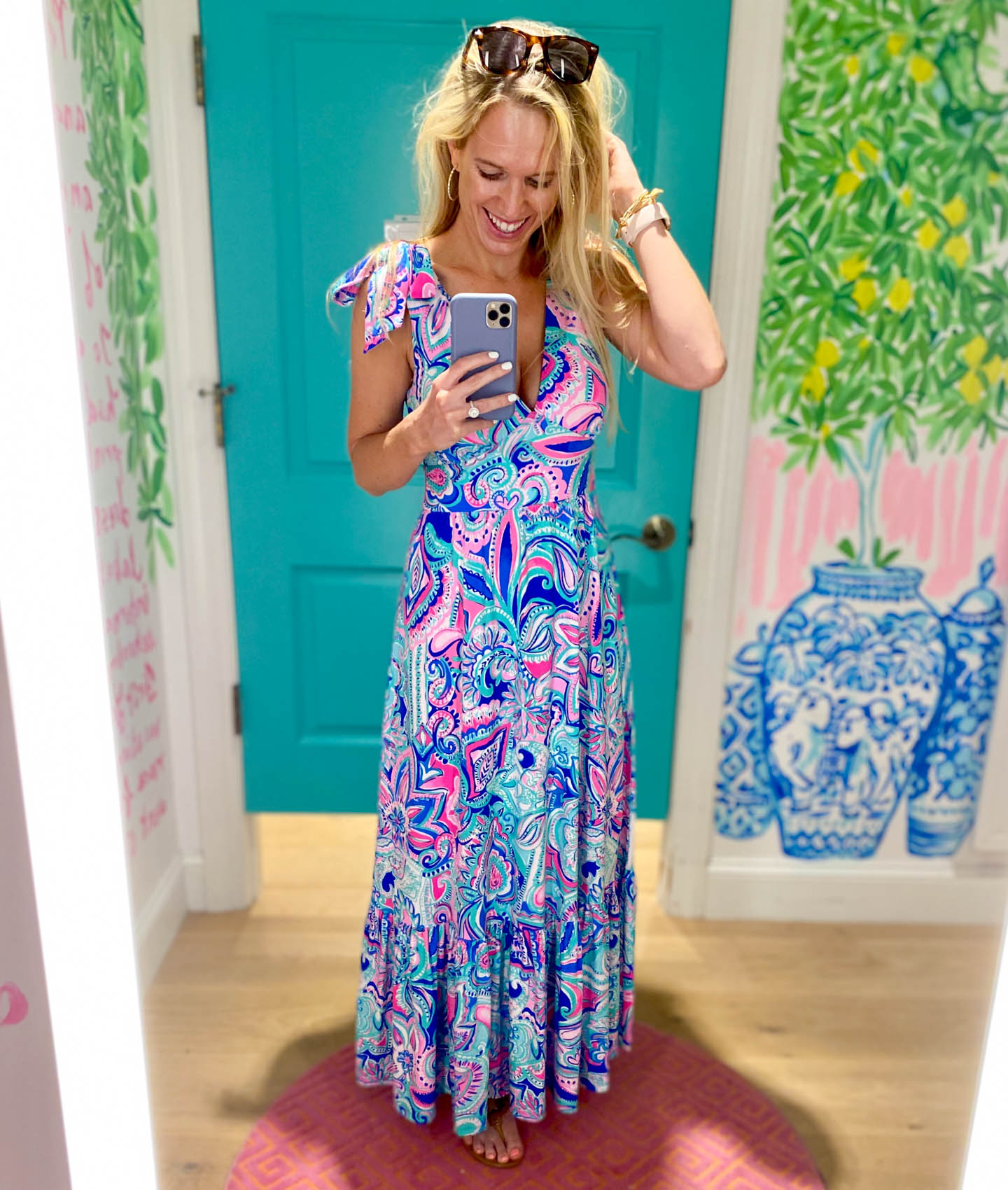 We are talking about the Lilly Pulitzer After Party Sale, Lilly Pulitzer sale predictions, APS dates, current favorites, gifts with purchase and more! | Lilly Pulitzer style Lilly Pulitzer orange dress