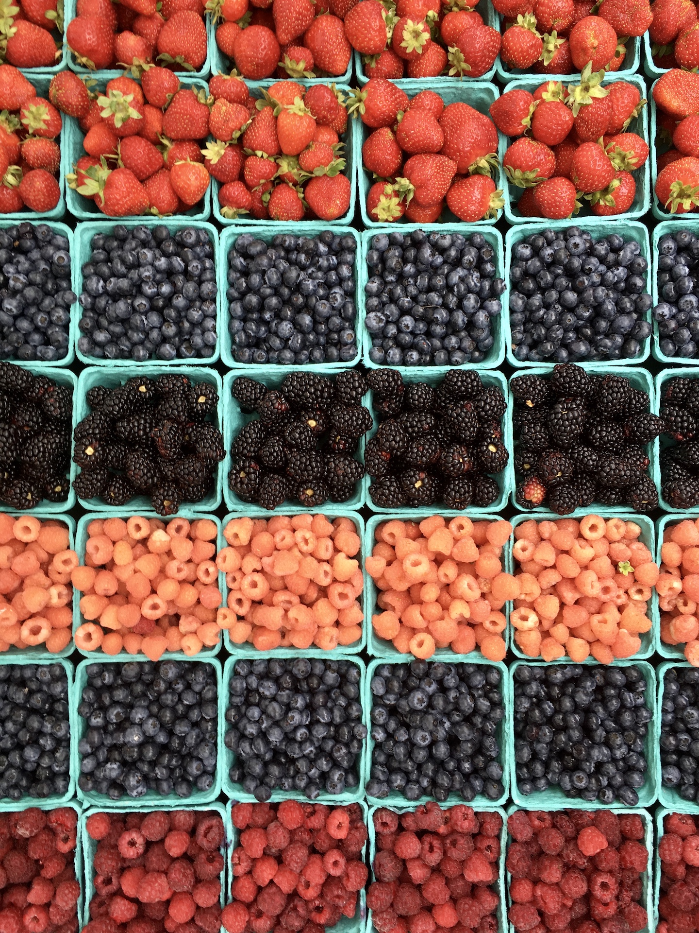 visiting seattle in the fall, farmers market
