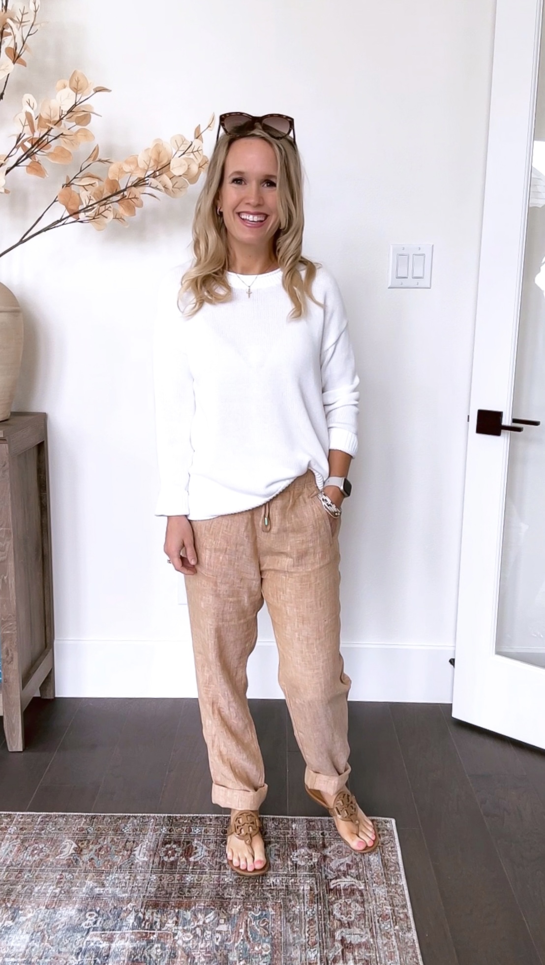 lilly pulitzer fall outfit ideas | neutral pants and sweater